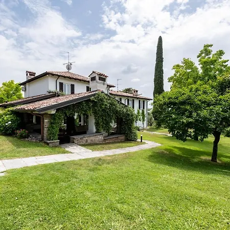 Spectacular In Salo San Felice del Benaco